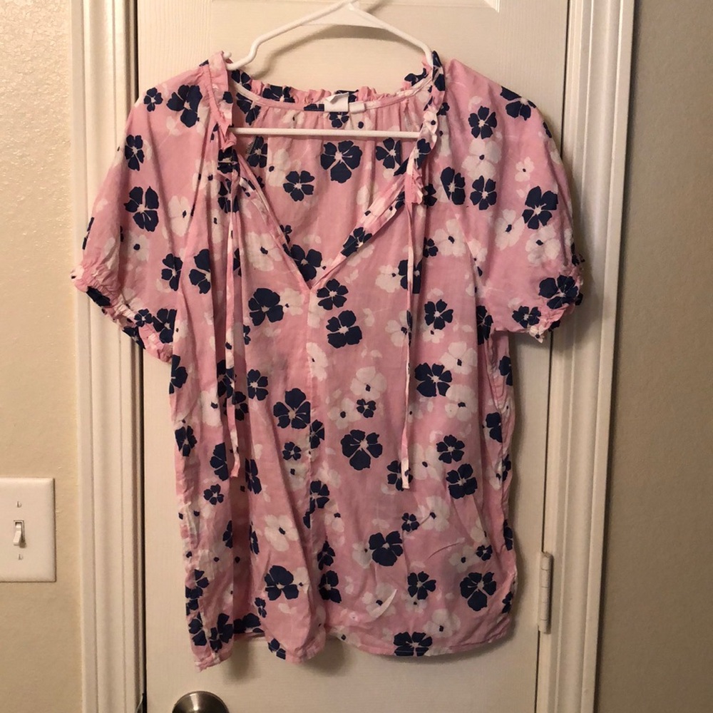 Cute blouse